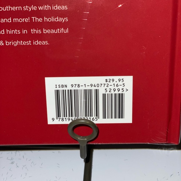 Brand new Christmas book - Picture 2 of 3